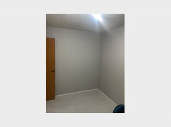Roomgo BR - Quarto disponível para dividir apartamento, Curitiba - R$ 1.400 Por mês