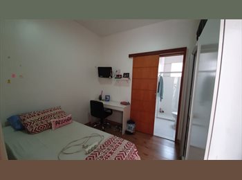 Roomgo BR - Quarto independente, Laranjeiras - R$ 1.400 Por mês