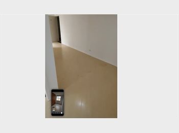 Roomgo BR - Alugo quarto de solteiro no Cabral, Curitiba - R$ 1.750 Por mês