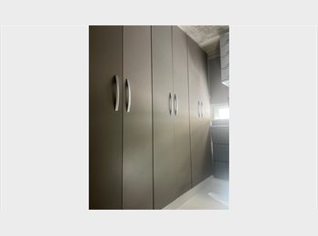 Roomgo BR - Apartamento impecável novo, mobília nova, tv, escritório, banheiro privativo., Tatuapé - R$ 2.300 Por mês