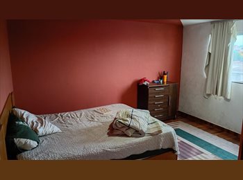 Roomgo BR - Quarto mobiliado em ótima localização no Itapoã, Brasília - R$ 600 Por mês