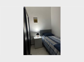 Roomgo BR - Quarto para 1 pessoa, Porto Alegre - R$ 1.000 Por mês