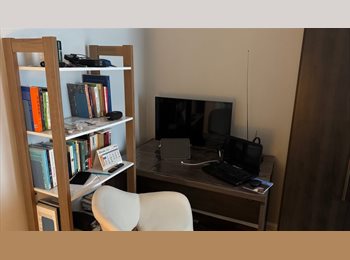 Roomgo BR - Apto, Glória - R$ 2.500 Por mês