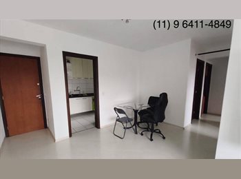 Roomgo BR - Suíte mobiliada com banheiro privativo, perto da UTFPR e UP, Curitiba - R$ 1.400 Por mês