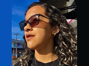 Roomgo BR - Aimee - 24 - Porto Alegre