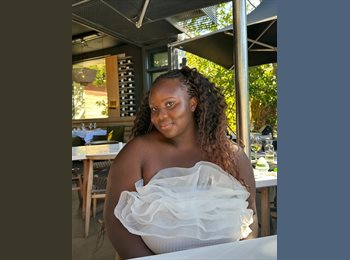 Roomgo BR - Tiffany - 22 - Maracanã