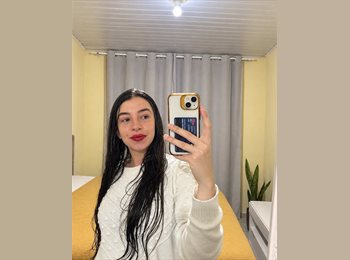 Roomgo BR - Monique - 28 - Florianópolis