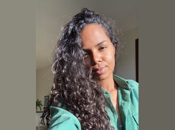 Roomgo BR - Deborah - 26 - Brasília