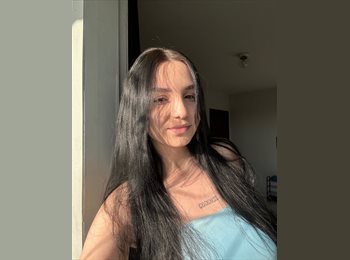 Roomgo BR - Amanda  - 22 - Goiânia
