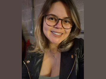 Roomgo BR - Caroline - 31 - Florianópolis
