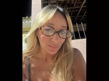 Roomgo BR - Alice - 23 - Recife