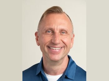 Roomgo CA - Dean - 58 - Vancouver