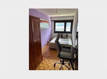Roomgo CH - Chambre - Colocation à Sion, Sion - 700 CHF / Mois