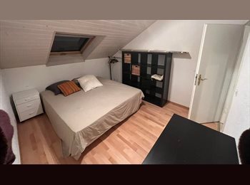 Roomgo CH - chambre a louer dans un 4.5 pieces, Lausanne - 940 CHF / Mois