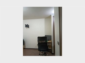 CompartoDepto CL -  SE ARRIENDA HABITACIÓN AMPLIA SIN AMOBLAR – SANTIAGO CENTRO, Santiago Centro - CH$280.000 por mes