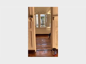 CompartoDepto CL - Arriendo habitación (o taller) en casa patrimonial (Barrio Yungay), Santiago - CH$250.000 por mes