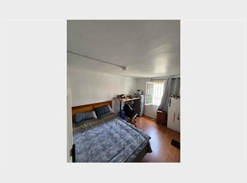 CompartoDepto CL - Solo UNIVERSITARIOS.ARRIENDO PIEZA METRO BILBAO.Amoblada.Baño exclusivo.$400.000 sin garantia.Entreg, Providencia - CH$650.000 por mes