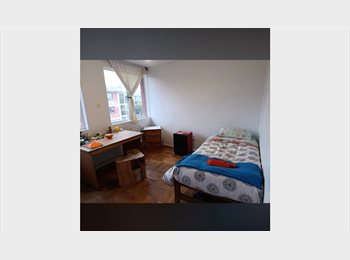 CompartoDepto CL - Arriendo habitación a mujer, Santiago Centro - CH$300.000 por mes