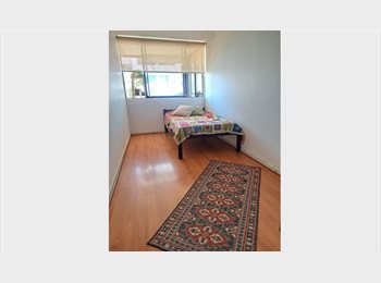 CompartoDepto CL - Se arrienda una habitación, Vitacura - CH$360.000 por mes