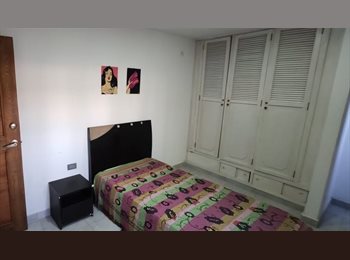 CompartoApto CO - HABITACION TIPO ESTUDIO SEMI COLIVING PARA MUJER  (Que trabajen). Calle 84C con 42D Los Alpes, Barranquilla - COP$ 740.000 por mes
