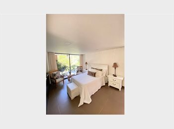 CompartoApto CO - Hermosa y Amplia Habitación Amoblada en Casa Campestre, Sabaneta - COP$ 2.100.000 por mes