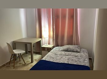 CompartoApto CO - HABITACIÓN CON BAÑO PRIVADO DISPONIBLE, A UNOS PASOS DE LA ESTACION FLORESTA, BARRIO LAURELES ESTADI, Medellín - COP$ 1.100.000 por mes