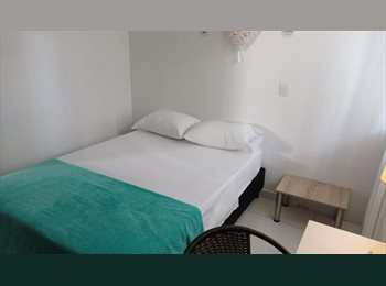CompartoApto CO - HABITACIÓN CON BAÑO PRIVADO DISPONIBLE, A UNOS PASOS DE LA ESTACION FLORESTA, BARRIO LAURELES ESTADI, Medellín - COP$ 1.300.000 por mes