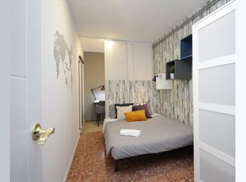 Roomgo ES - RH3-R16 Habitación en el centro de Barcelona con servicio de limpieza en las zonas comunes incluido!, Eixample - 1.050 € por mes