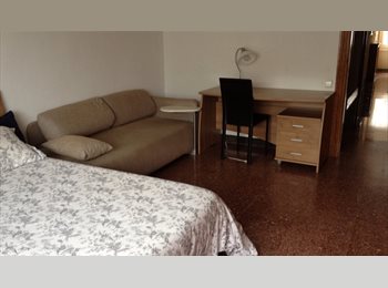 Roomgo ES - Espectacular casa unica en la zona, Sant Boi de Llobregat - 500 € por mes