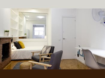 Roomgo ES - ¡Habitación doble en un piso reformado en Gracia! RH17-R4, Gràcia - 1.050 € por mes
