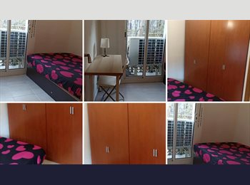 Roomgo ES - Alquilo habitación amplia, Ciutat Vella - 650 € por mes
