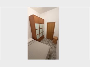 Roomgo ES - Habitación doble luminosa en ático con terraza privada, Valencia - 625 € por mes