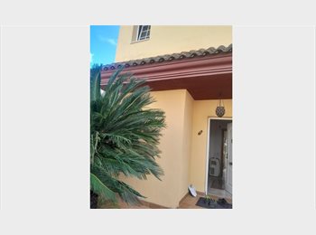 Roomgo ES - Casa cómoda y con buena energía, Fuengirola - 600 € por mes