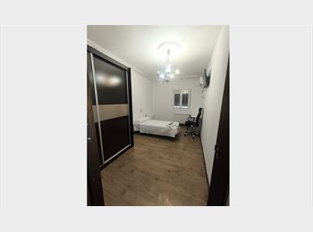 Roomgo ES - Alquiler de habitacion zona centrica para alumnos academia Baeza, España - 275 € por mes