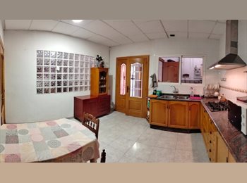 Roomgo ES - Alquiler habitación individual luminosa, Valencia - 320 € por mes