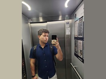 Roomgo ES - Anthony Guillermo - 29 - Pamplona
