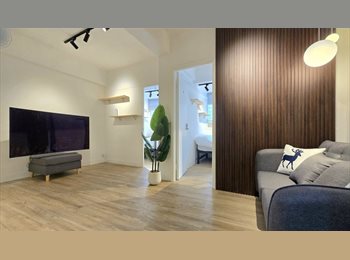 Roomgo HK - Room in 2-Bedroom Flatshare available, Sheung Wan - HKD12,500 pcm