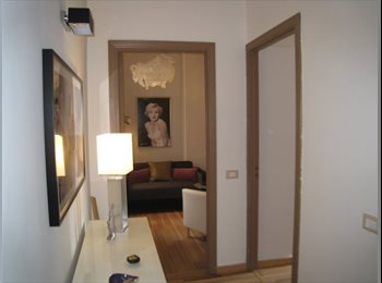Roomgo IT - Camera di charme in appartamento recentemente rinnovato, Catania - 300 € al mese