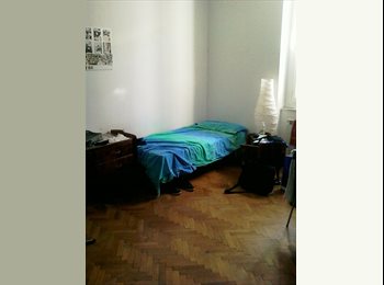 Roomgo IT - Trieste Via Commerciale bassa vicino a stazione FS, Trieste - 150 € al mese
