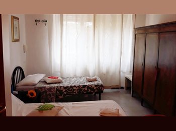 Roomgo IT - Due posti letto in doppia, Siena - 348 € al mese