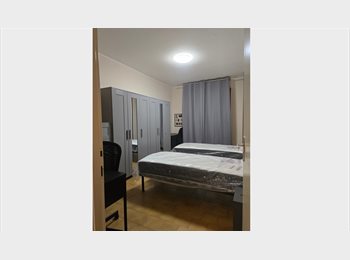 Roomgo IT - AFFITTO STANZA DOPPIA o STANZA SINGOLA, Pero - 600 € al mese