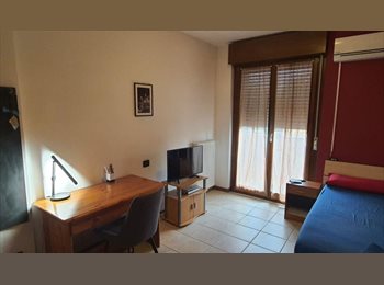 Roomgo IT - Camera singola-facoltà medicina e biotecnologie, Verona - 330 € al mese