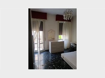 Roomgo IT - stanza per studentessa o giovane lavotatrice, Modena - 400 € al mese
