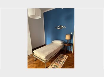 Roomgo IT - Stanza luminosa in zona castello, Cremona - 300 € al mese