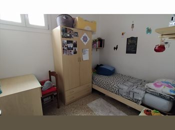 Roomgo IT - CAMERA  SINGOLA PER STUDENTESSE, Forlì - 290 € al mese