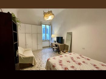 Roomgo IT - FLORENCE – VIA GIOBERTI | SPACIOUS 21 M² SINGLE ROOM WITH SMALL PRIVATE BATHROOM, Firenze - 550 € al mese