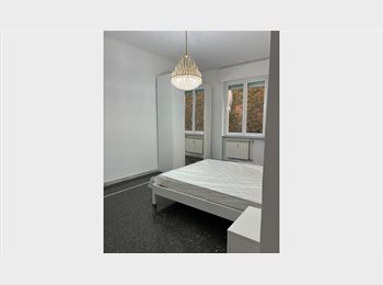 Roomgo IT - Stanza matrimoniale ampio appartamento Salita San Rocco, Genova - 450 € al mese