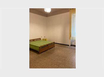 Roomgo IT - Camera Singola in Pavia Centro per Lavoratori/Specializzandi, Pavia - 340 € al mese
