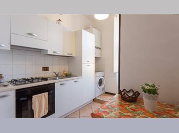 Roomgo IT - Camera con Bagno Privato, Salario-Trieste - 750 € al mese