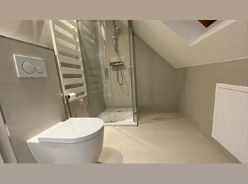 Appartager LU - Grande chambre avec salle de bain privée (Bonnevoie), Luxembourg Ville - 1.350 € / Mois